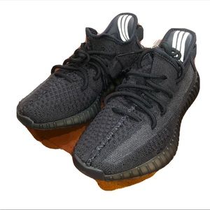 Yeezy Boost 350v2 Onyx Size 4.5